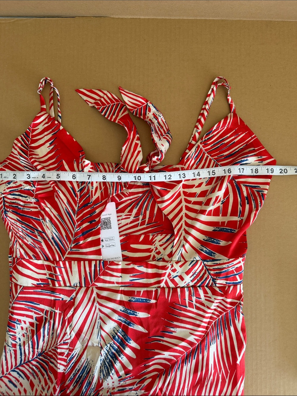 CUPSHE Red Palm Leaf Print Knot V Neck Dress size large - Picture 5 of 7